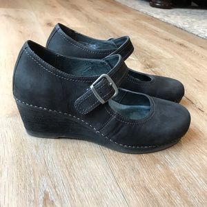 Dansko Sandra Mary Jane Wedges black suede size 40